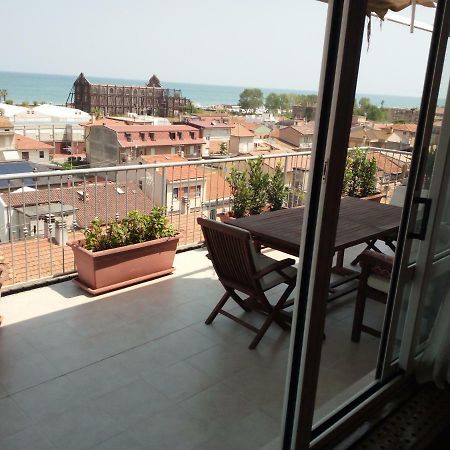 Sky Wellness Apartment Porto SantʼElpidio エクステリア 写真