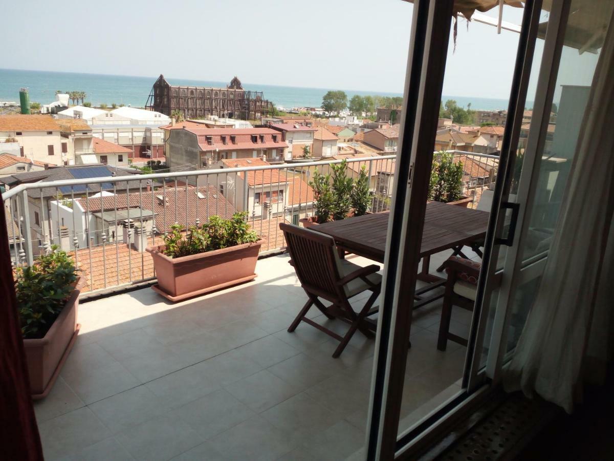 Sky Wellness Apartment Porto SantʼElpidio エクステリア 写真